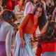 Mujeres felices participando de la obra de teatro, ‘Las Marías’