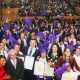 Mujeres que recibieron su diploma de bachiller