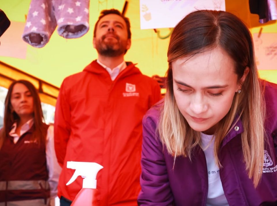 Laura Tami Leal Secretaria de la Mujer de Bogotá y el Alcalde Mayor Carlos Fernando Galán