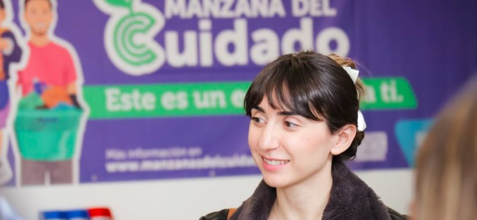 Visitante de manzana del cuidado
