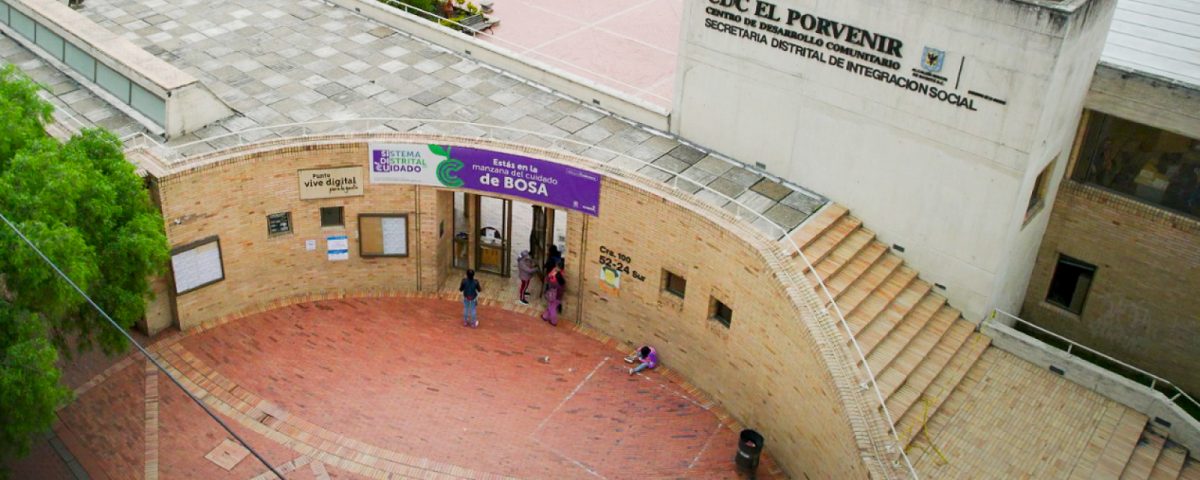 Fachada de manzana del cuidado Bosa
