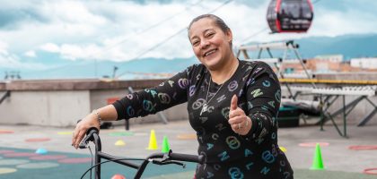 El Sistema Distrital de Cuidado: la apuesta de Bogotá para reducir la pobreza de tiempo de las mujeres