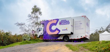 Esta semana, mujeres cuidadoras podrán hacer trámites tributarios sin salir de sus territorios
